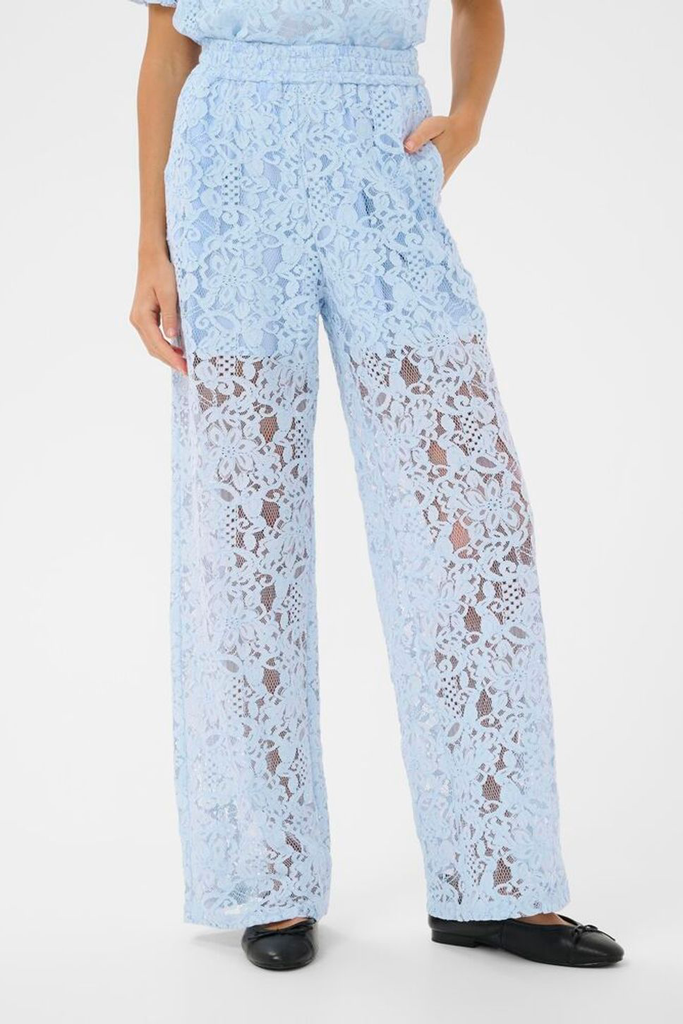 KAFFE - PANTALON "KALACY" DENTELLE BLEU