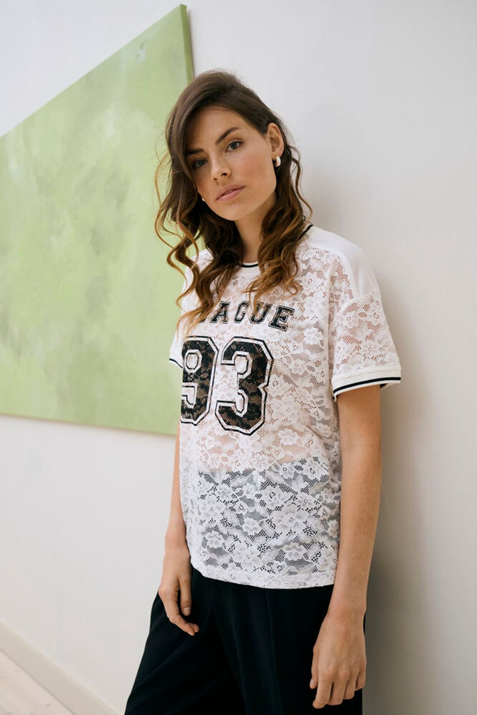 KAFFE - T-SHIRT "KABELLE" DENTELLE BEIGE ET NOIRE