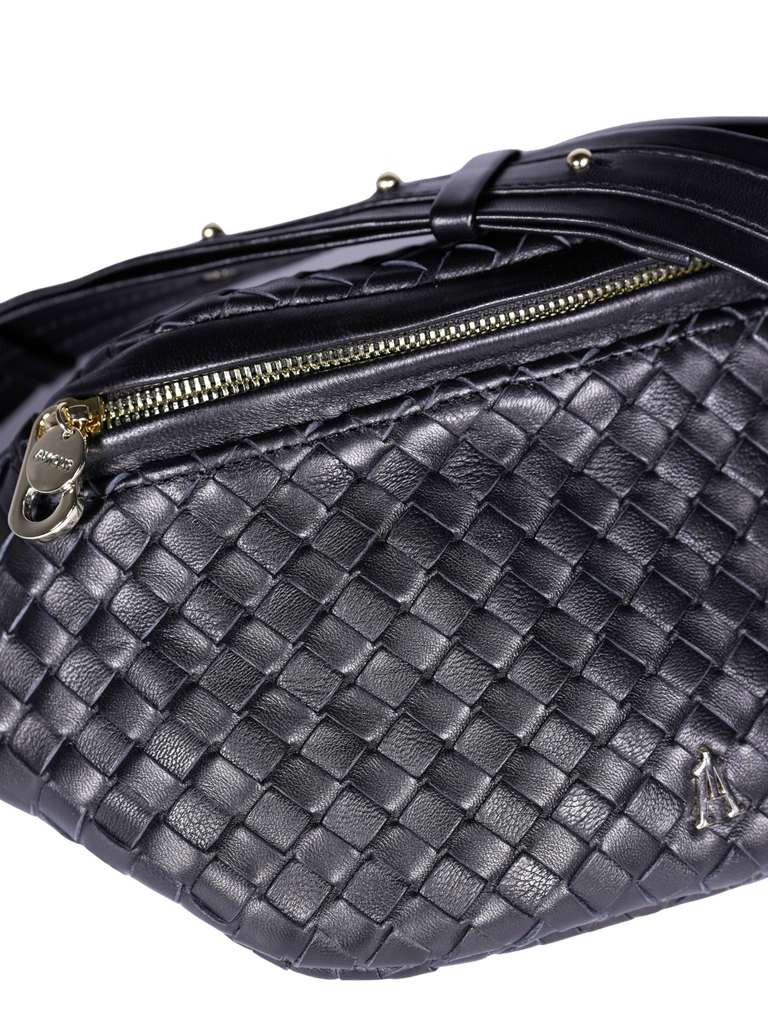 CRAIE STUDIO - SAC CEINTURE EN CUIR TRESSÉ NOIR