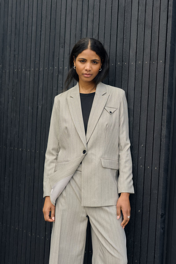 KAFFE - BLAZER "KAKAYSA" GRIS