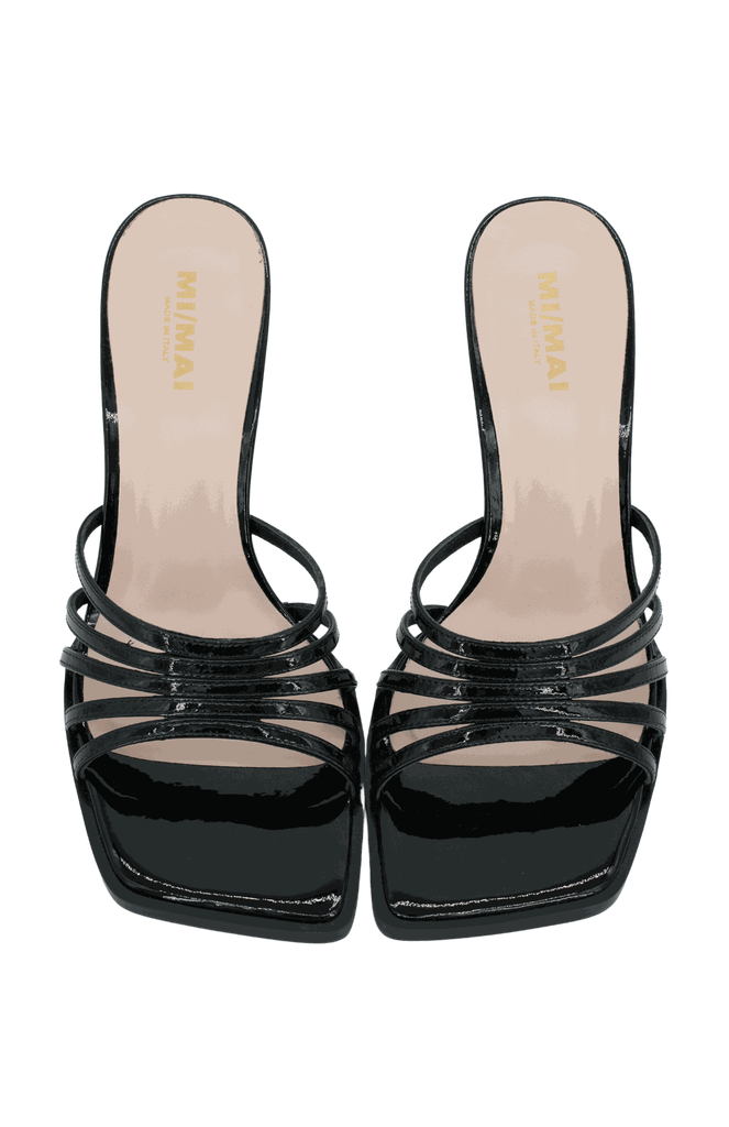 MI/MAI - MULES "ISAMU" MULTIBRIDES À BOUT CARRÉ EN CUIR VERNI NOIR