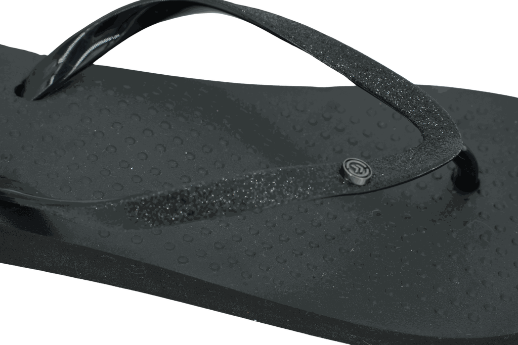 ISOTONER - TONGS "EVERYWEAR" NOIRES