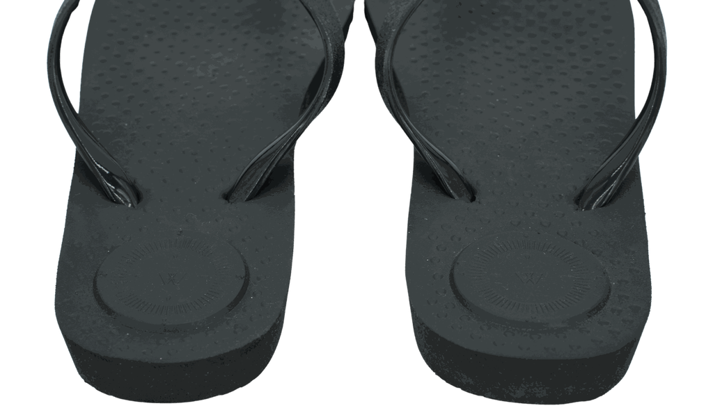 ISOTONER - TONGS "EVERYWEAR" NOIRES