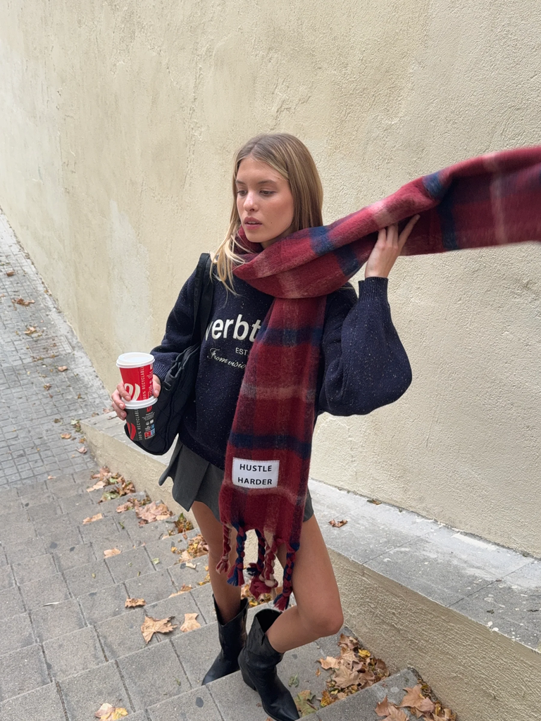 VERB TO DO - ECHARPE XXL "HUSTLE HARDER" BLEUE ET BORDEAUX