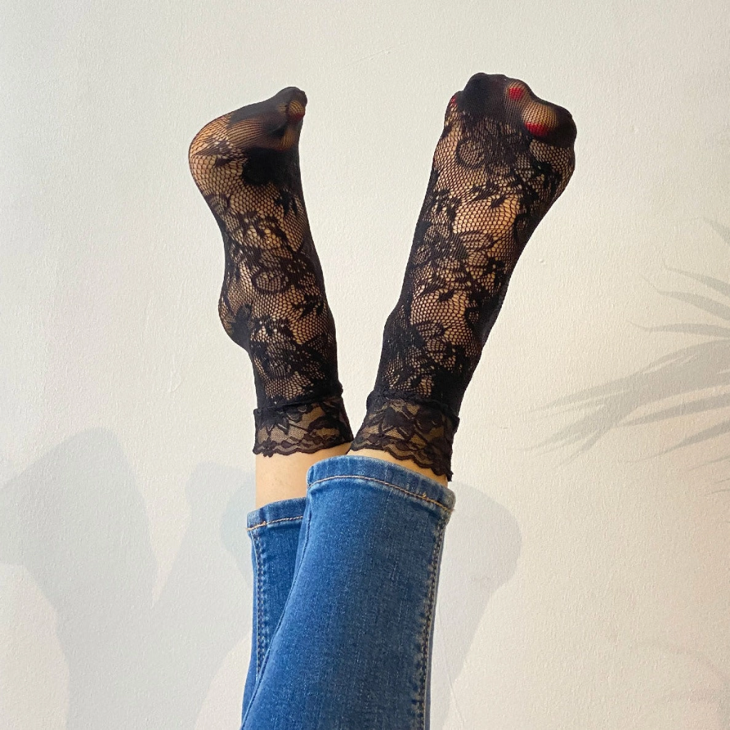 SOCKETTE - "AUDREY"-SOCKEN AUS SCHWARZER SPITZE UND FISCHNETZ