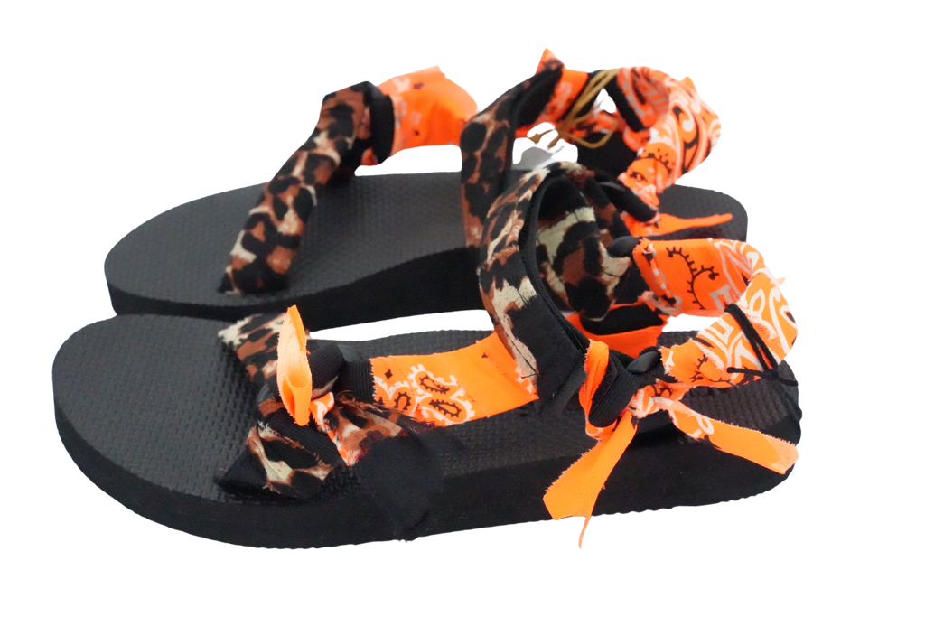 ARIZONA LOVE - ORANGE AND BLACK "TREKKY" SANDALS