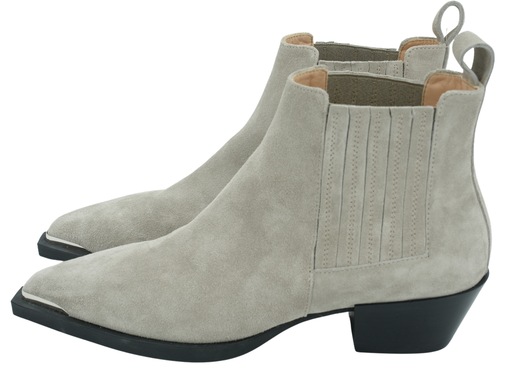 COPENHAGEN - CHELSEA HELLSTEIN