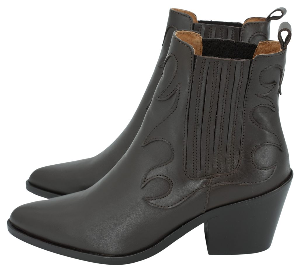 EXIT - BROWN WESTERN BOOTS