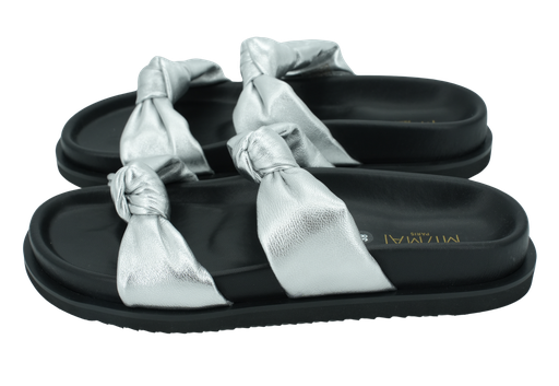 MI/MAI - SILBERNE SANDALEN „DONA“.